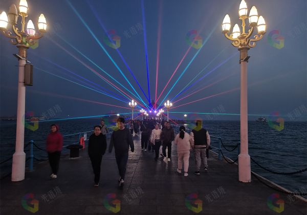 案例分享|璀璨光影秀点亮青岛栈桥的夜!